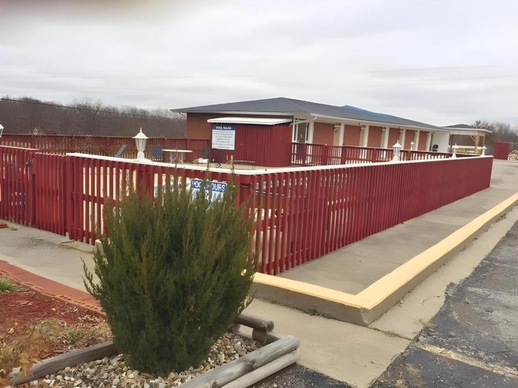 Americas Best Value Inn & Suites Macon At Sunset Dr מראה חיצוני תמונה