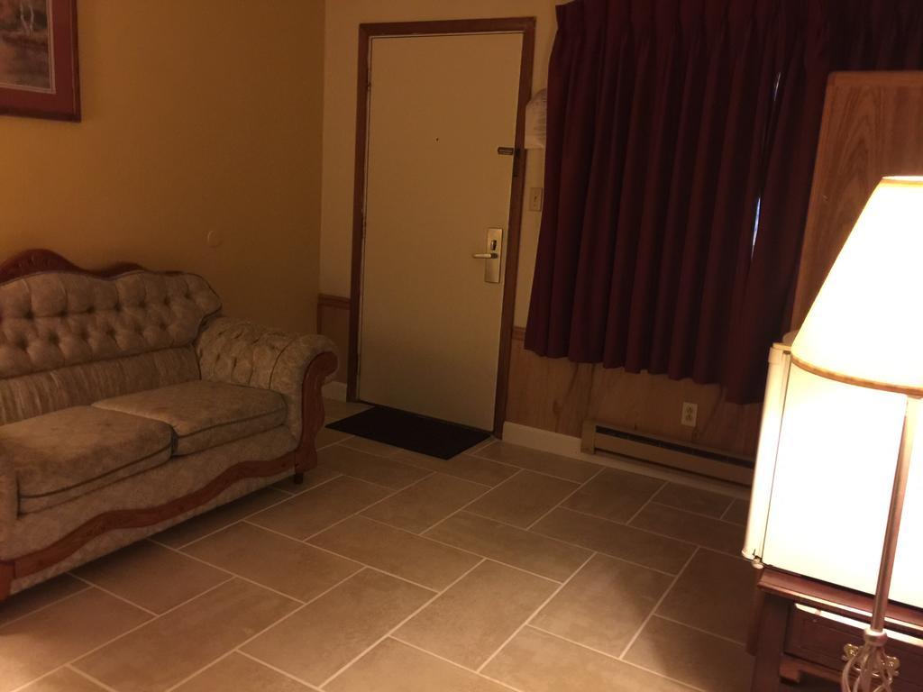 Americas Best Value Inn & Suites Macon At Sunset Dr מראה חיצוני תמונה