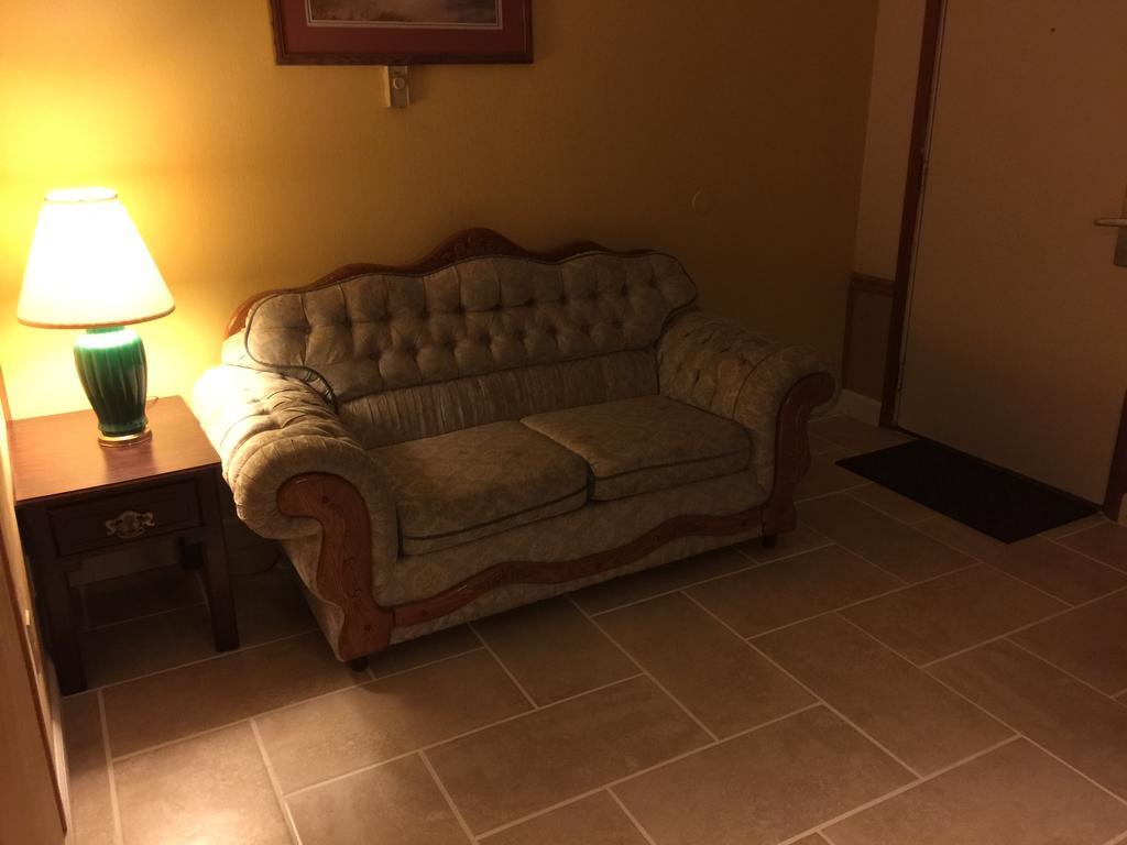 Americas Best Value Inn & Suites Macon At Sunset Dr מראה חיצוני תמונה