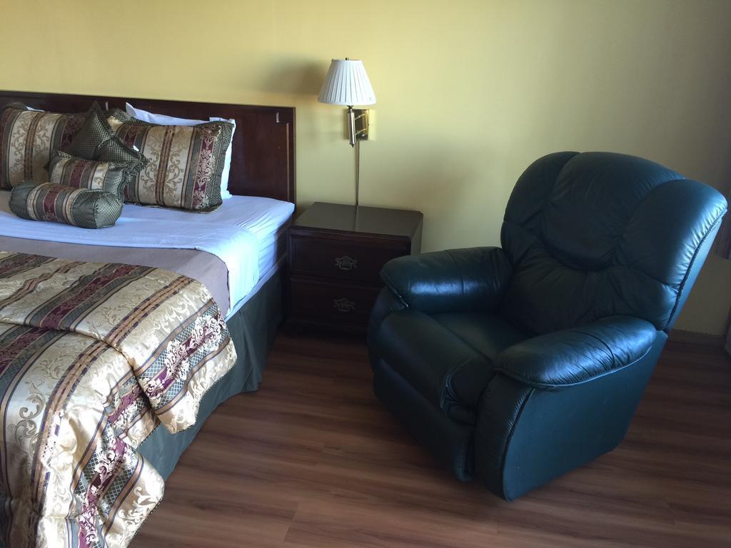 Americas Best Value Inn & Suites Macon At Sunset Dr חדר תמונה