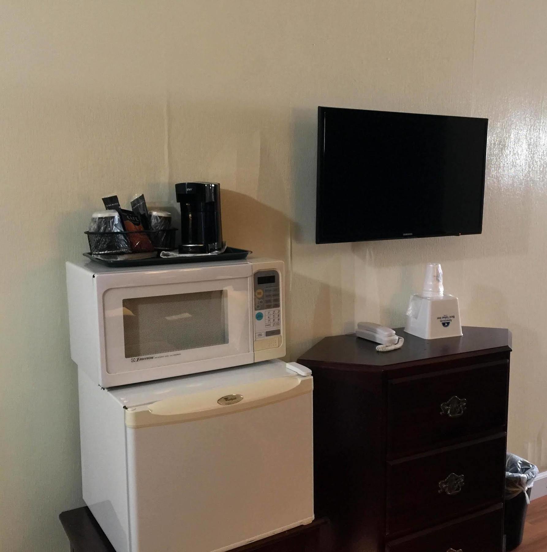 Americas Best Value Inn & Suites Macon At Sunset Dr מראה חיצוני תמונה