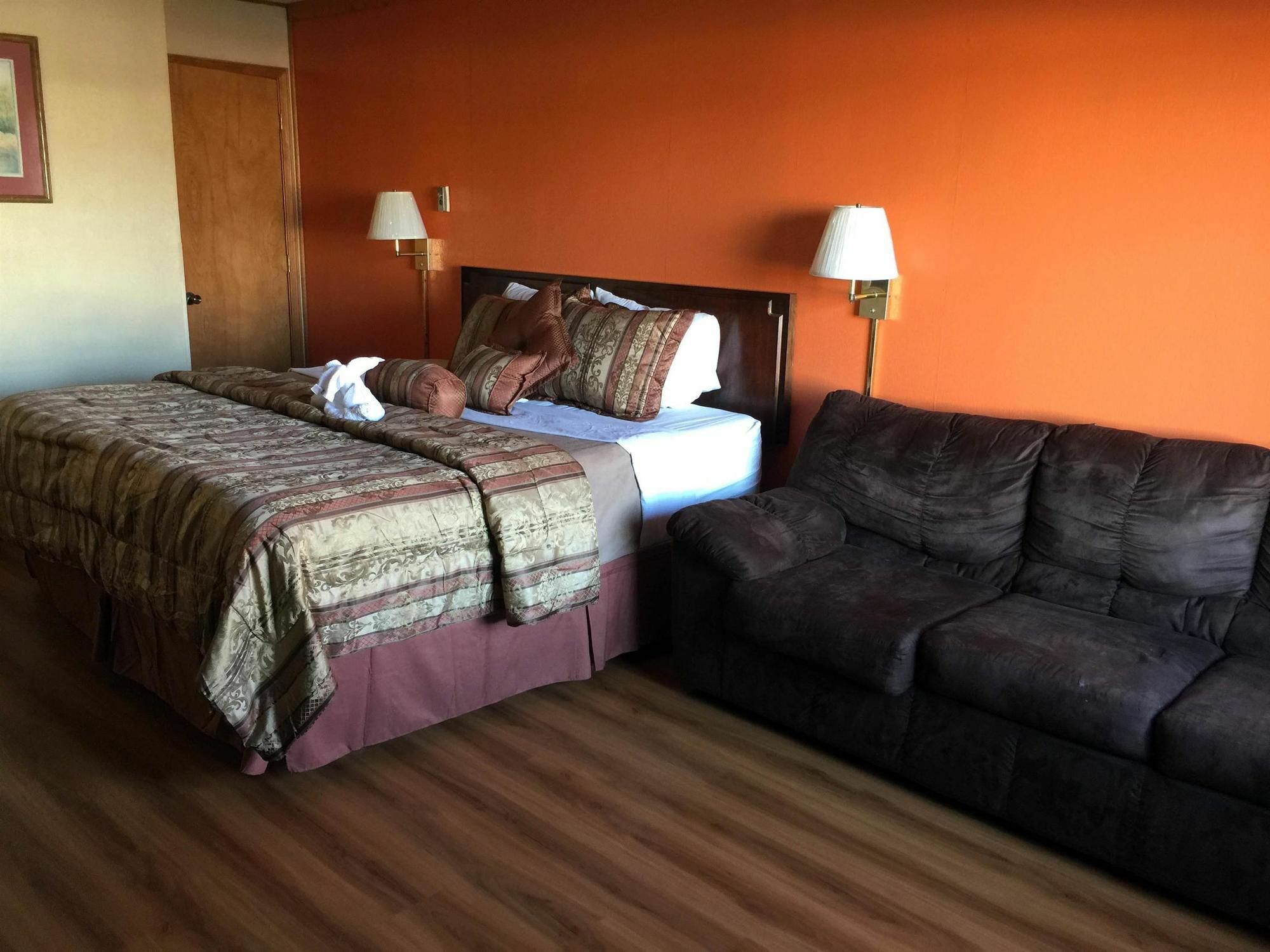 Americas Best Value Inn & Suites Macon At Sunset Dr מראה חיצוני תמונה