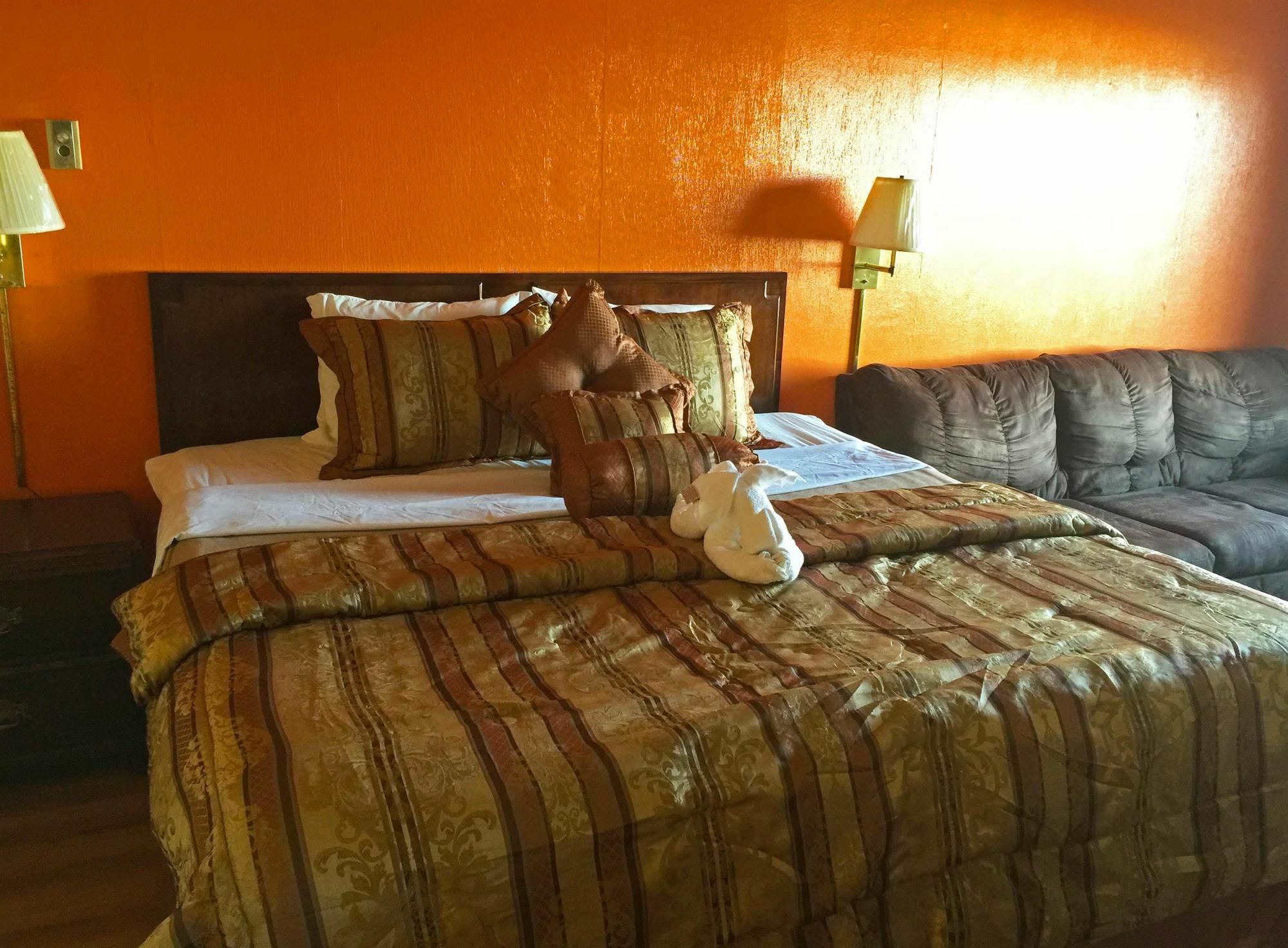 Americas Best Value Inn & Suites Macon At Sunset Dr מראה חיצוני תמונה